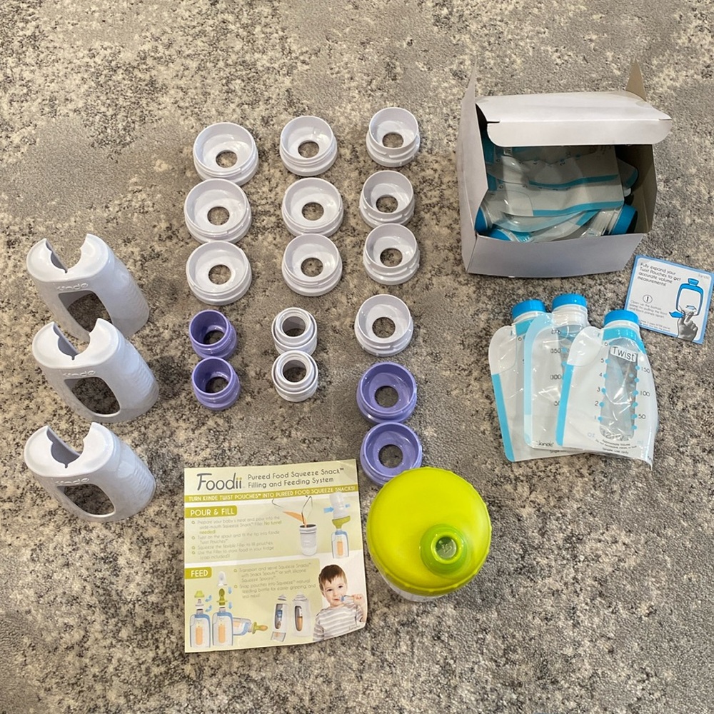 Kiinde Twist Bottle System, Attachments, and Foodii Feeding System Starter Kit